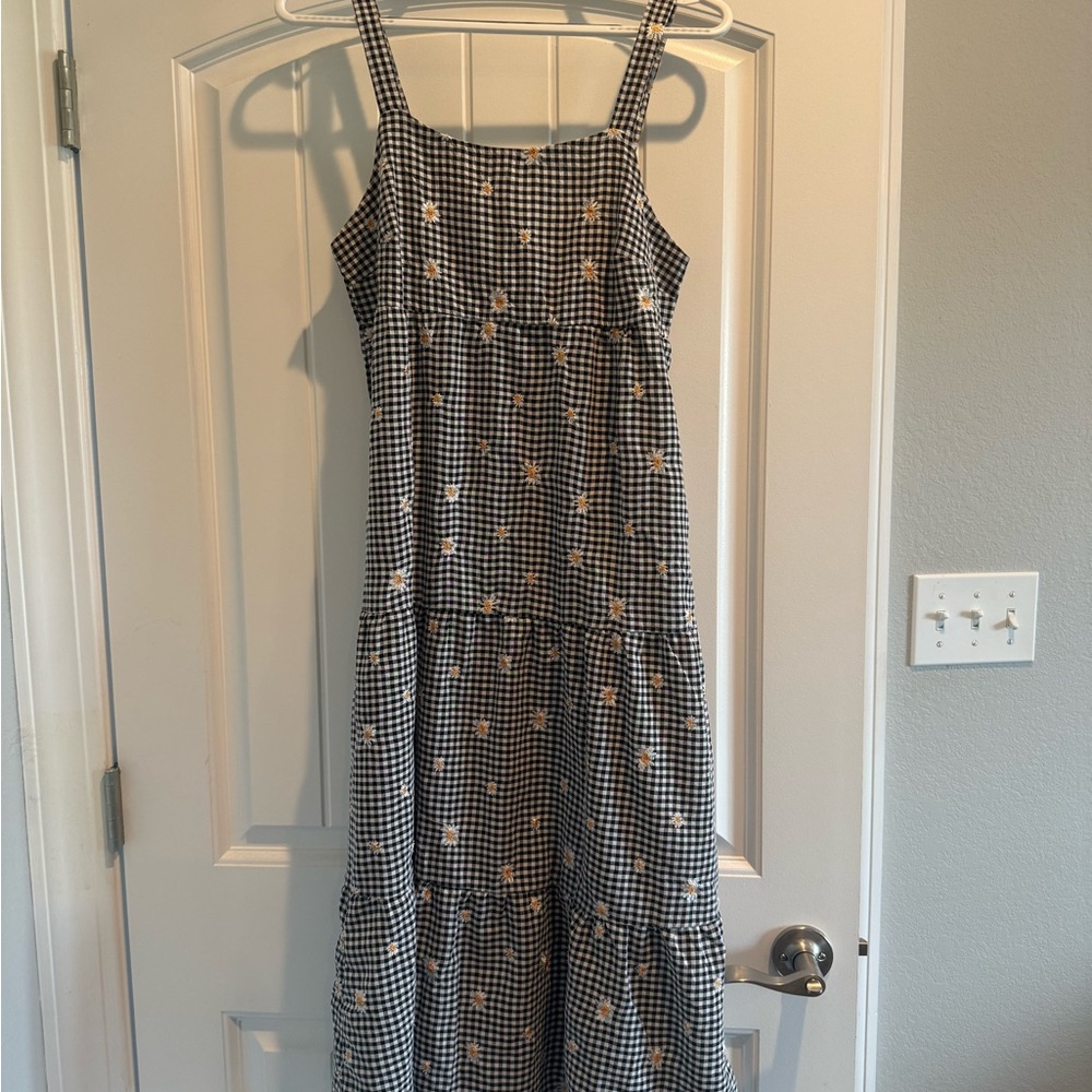 Carly Jean Los Angeles Black & White Gingham Daisy Maxi Dress